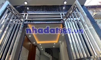 Nhà đại Thanh 37 m2 x 5 tầng giá 4,9 tỷ 