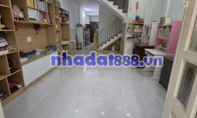 HẺM XE TẢI - VÀI BƯỚC CHÂN RA MẶT TIỀN BÌNH THỚI  Q11